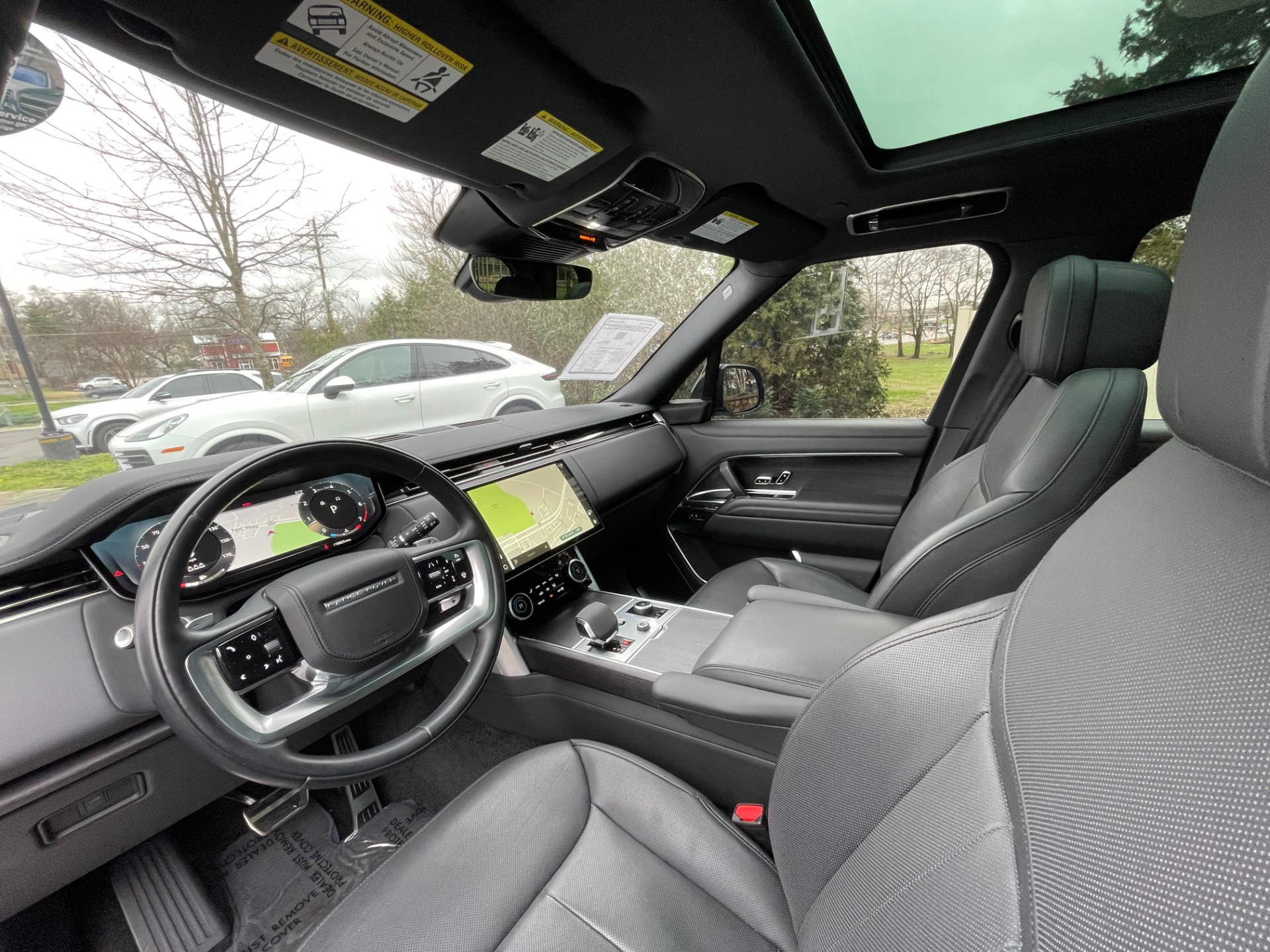 2023 Land Rover Range Rover SE - Photo 11