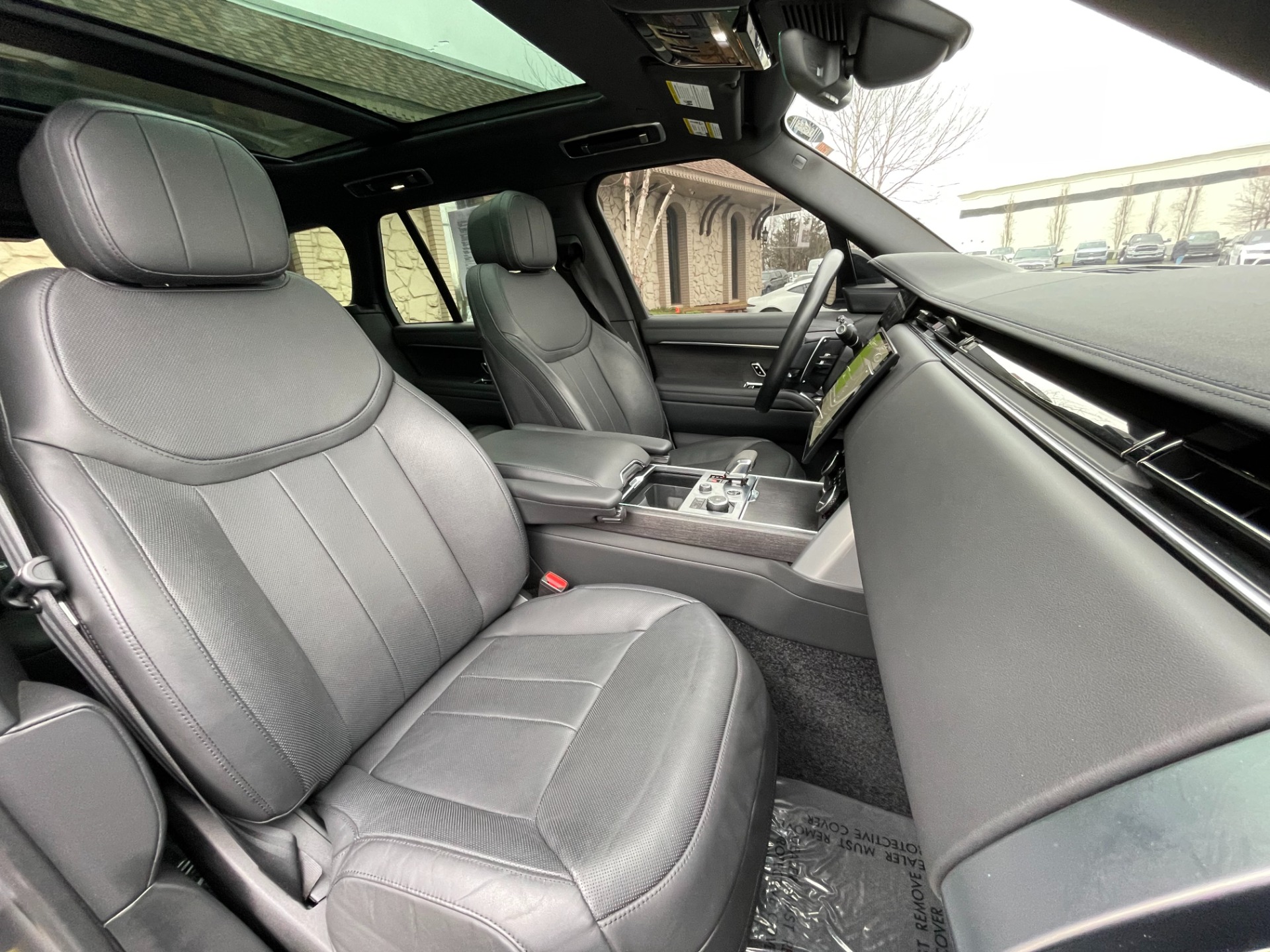 2023 Land Rover Range Rover SE - Photo 14