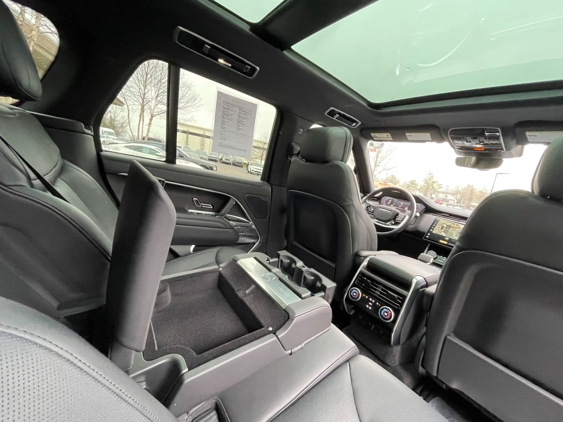 2023 Land Rover Range Rover SE - Photo 19