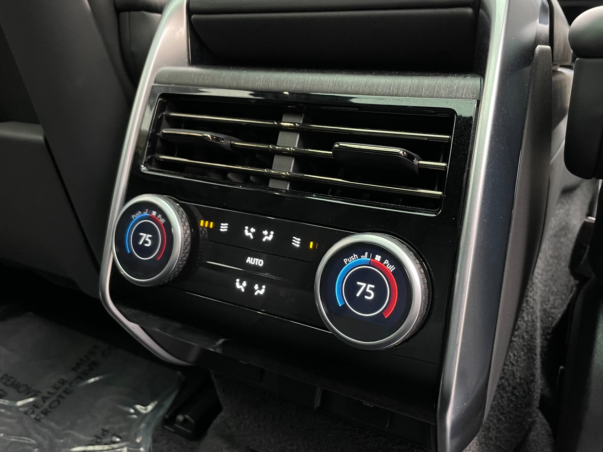 2023 Land Rover Range Rover SE - Photo 20