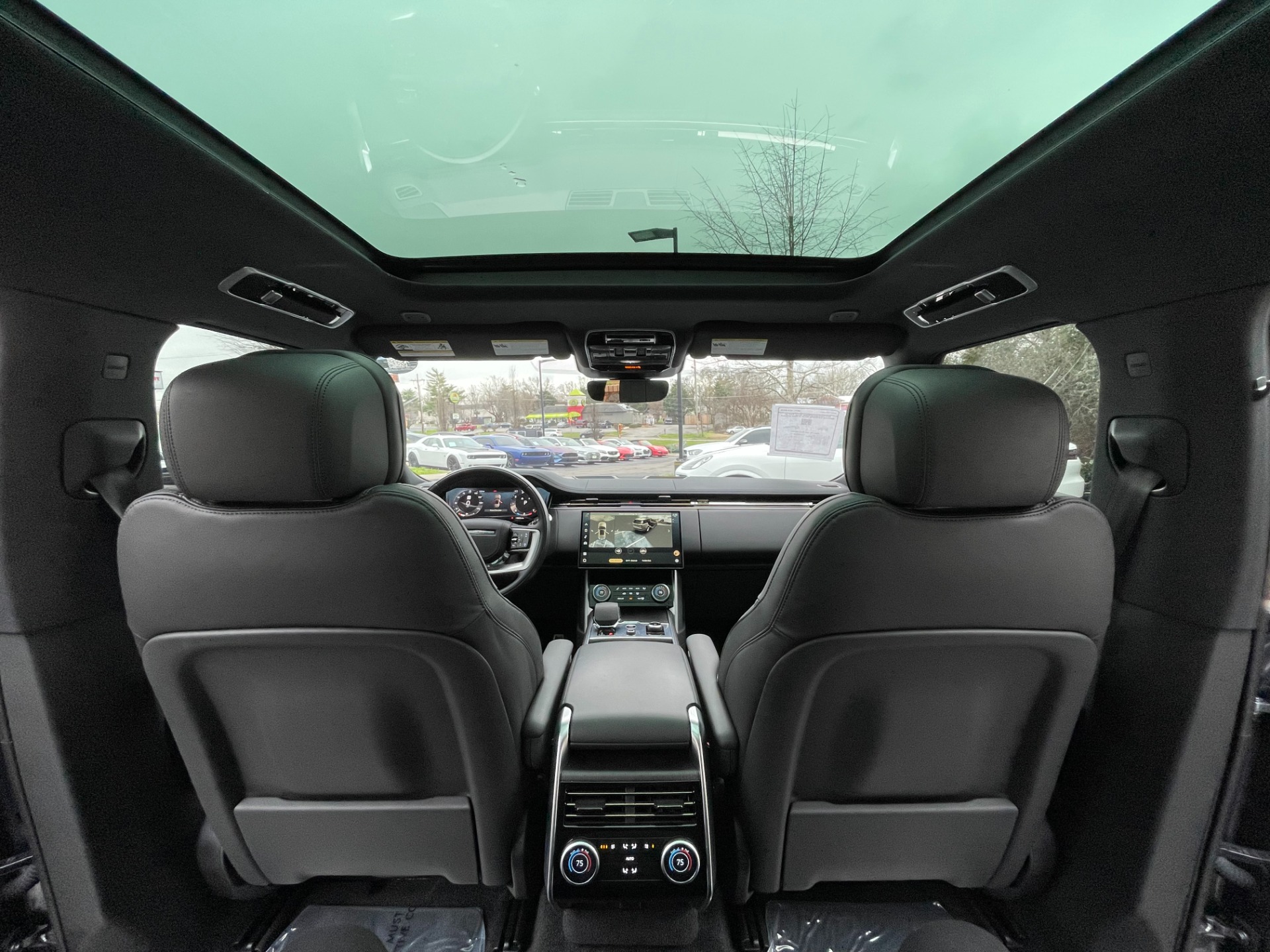 2023 Land Rover Range Rover SE - Photo 22