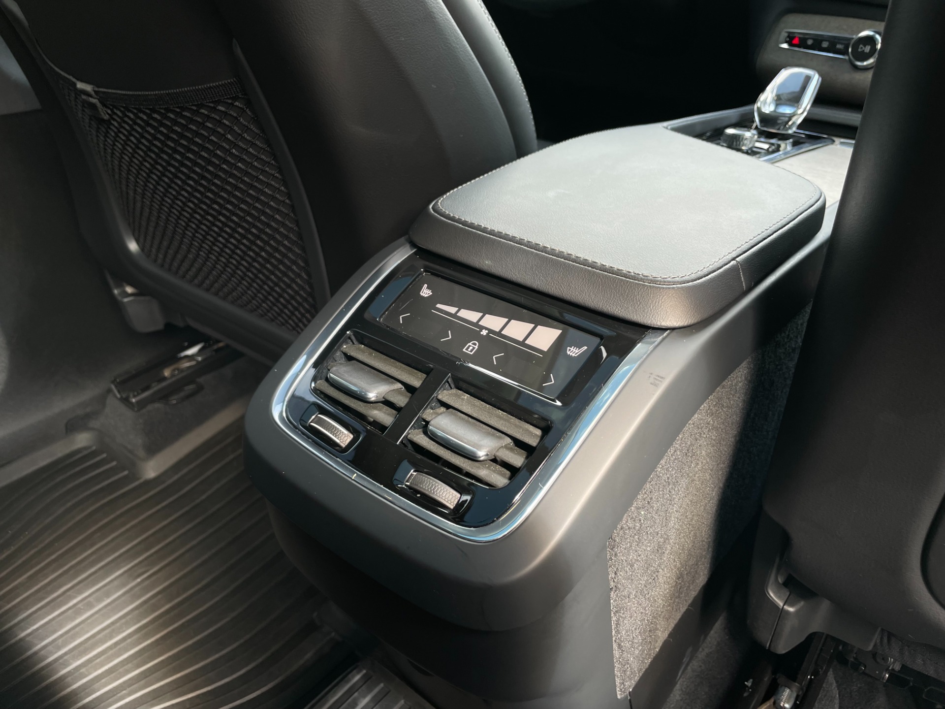Used 2023 Volvo XC90 B6 AWD ULTIMATE 7P For Sale (Sold) | Auto 