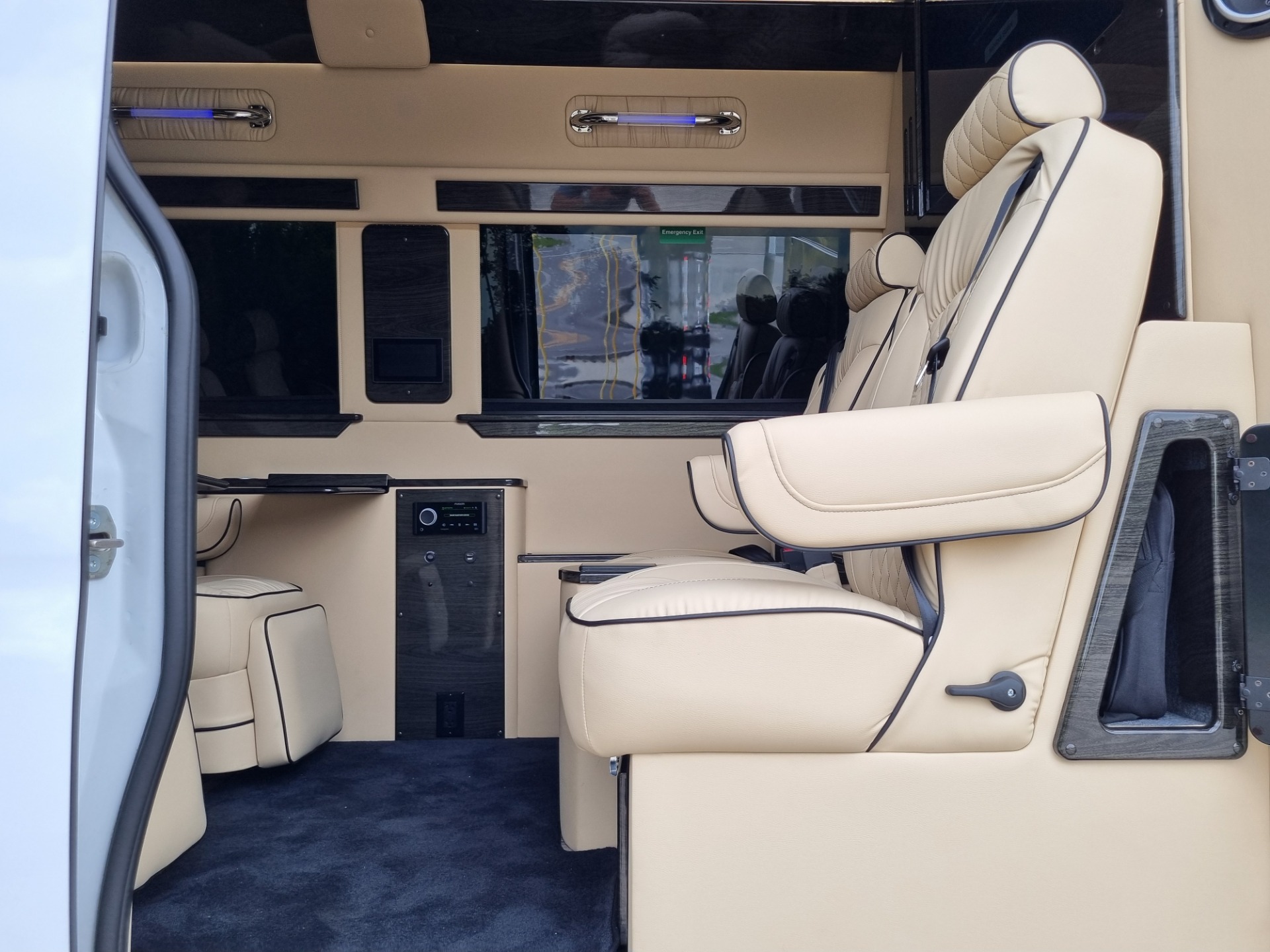MERCEDES-BENZ Sprinter (AM3780) 限定版 MERCEDES-BENZ Sprinter (AM3780) 限定版 Used 2024 Mercedes