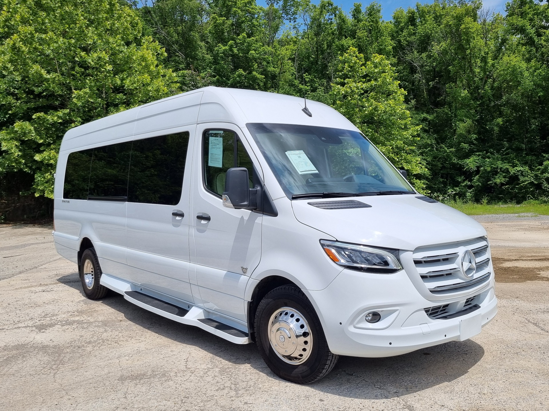 MERCEDES-BENZ Sprinter (AM3780) 限定版 2022 Mercedes Benz Sprinter OEM Radio w/ Chassis 907-820-02