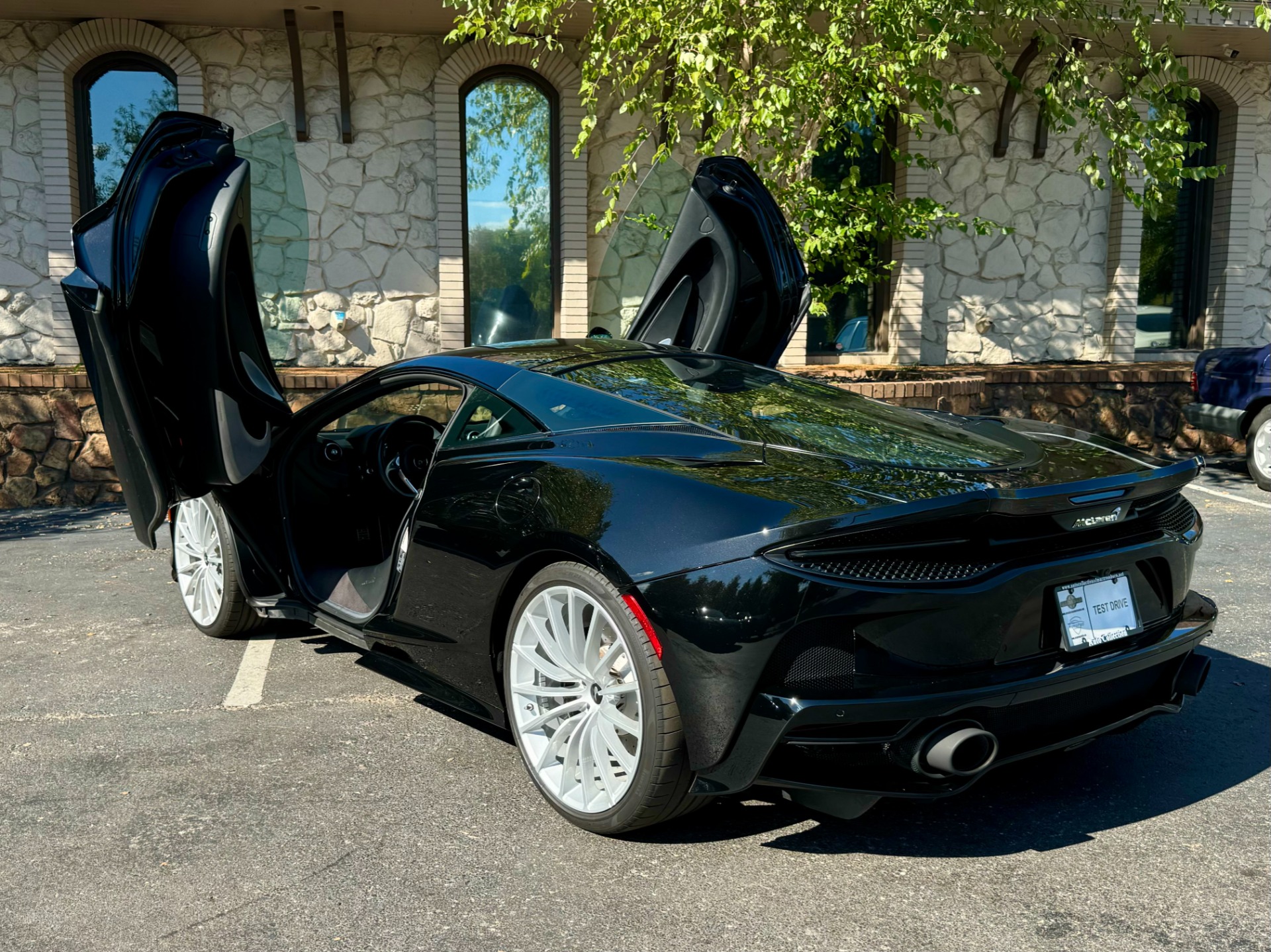 Used 2020 McLaren GT PREMIUM PACK MSO BLACK PACK W/SATIN BLACK