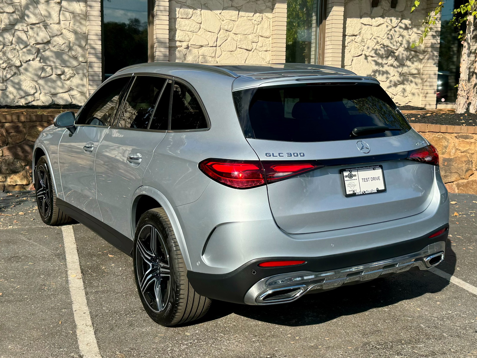 Full Hood & Fender + Mirror Kit | MERCEDES BENZ GLC SUV 300 AMG LINE 2018 Full Hood & Fender + Mirror Kit | MERCEDES BENZ GLC SUV 300 AMG LINE 2018