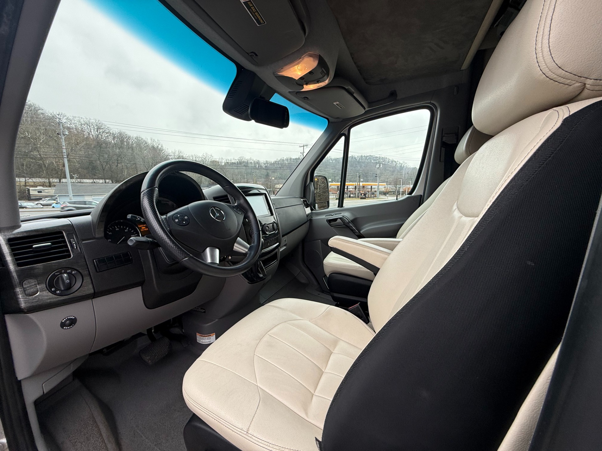2017 Mercedes-Benz Sprinter Cab Chassis Base - Photo 12