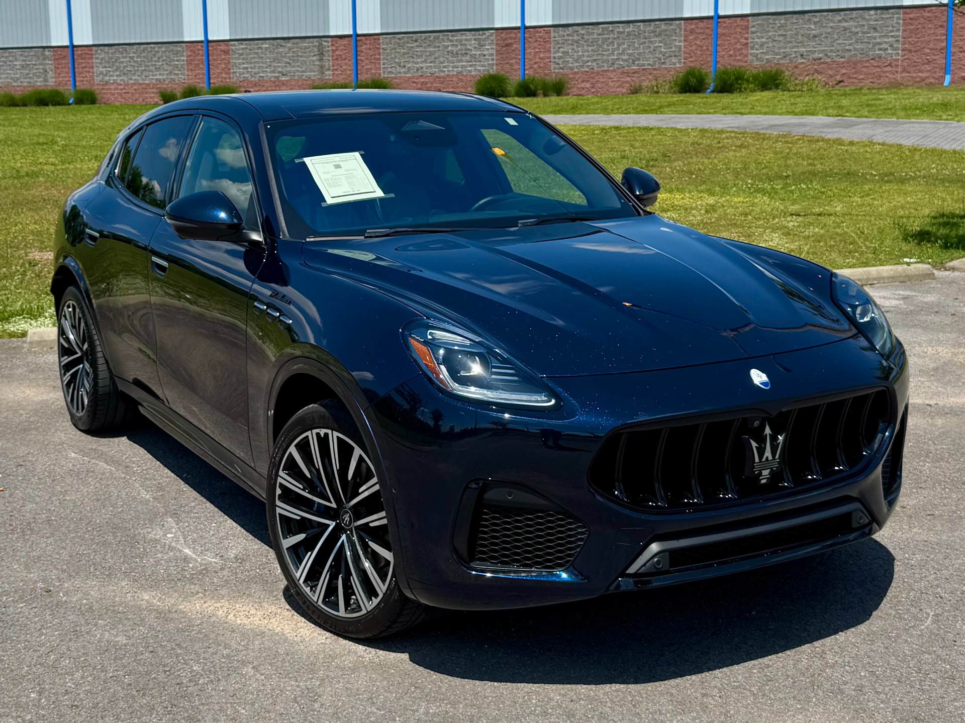Used 2023 Maserati Grecale Modena W 4 YEAR PRE PAID MAINTENANCE PLAN Used 2023 maserati grecale modena w 4 year pre paid maintenance plan