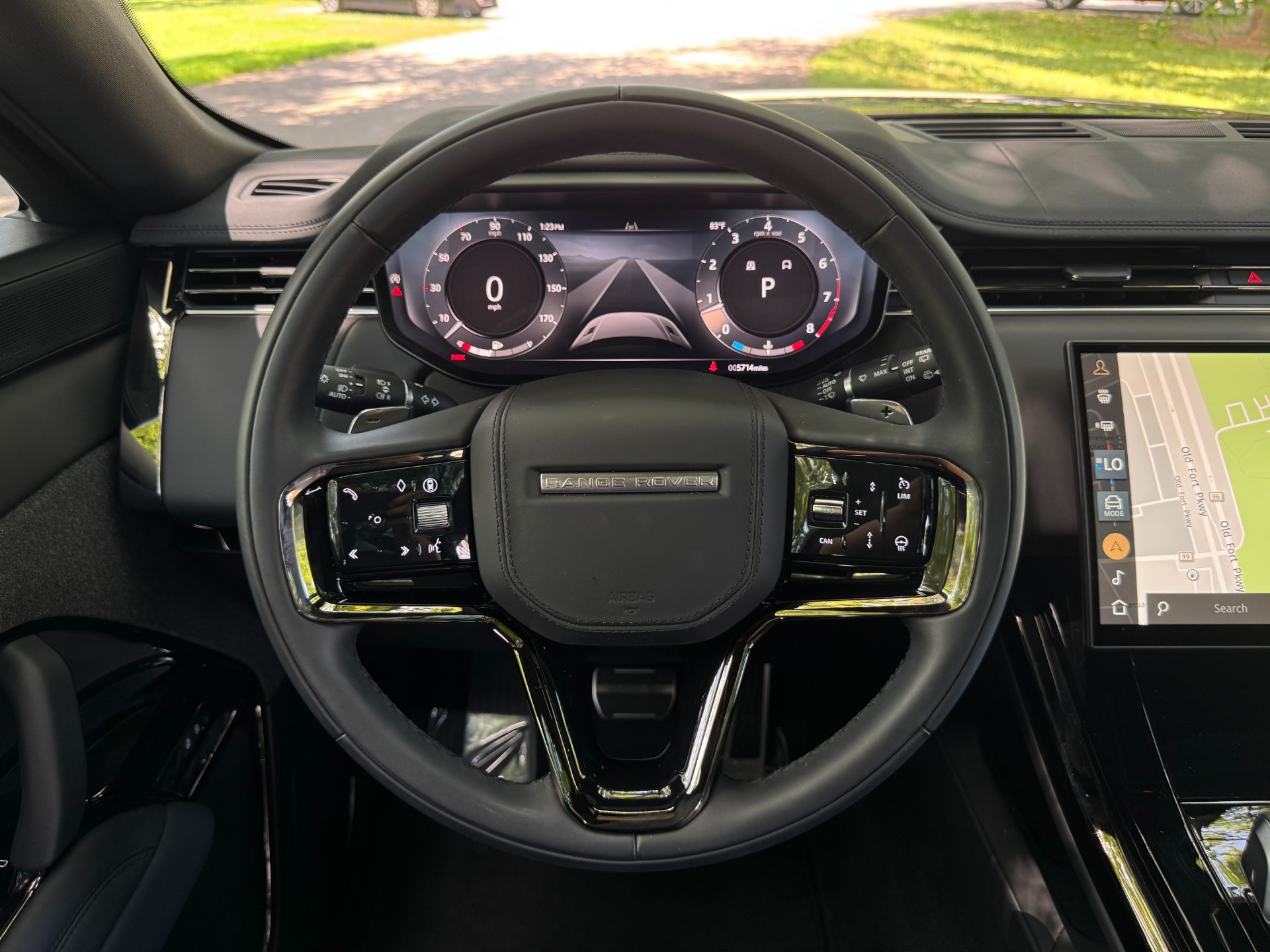 Used-2025-Land-Rover-Range-