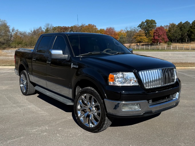 2006 Lincoln Mark LT Base
