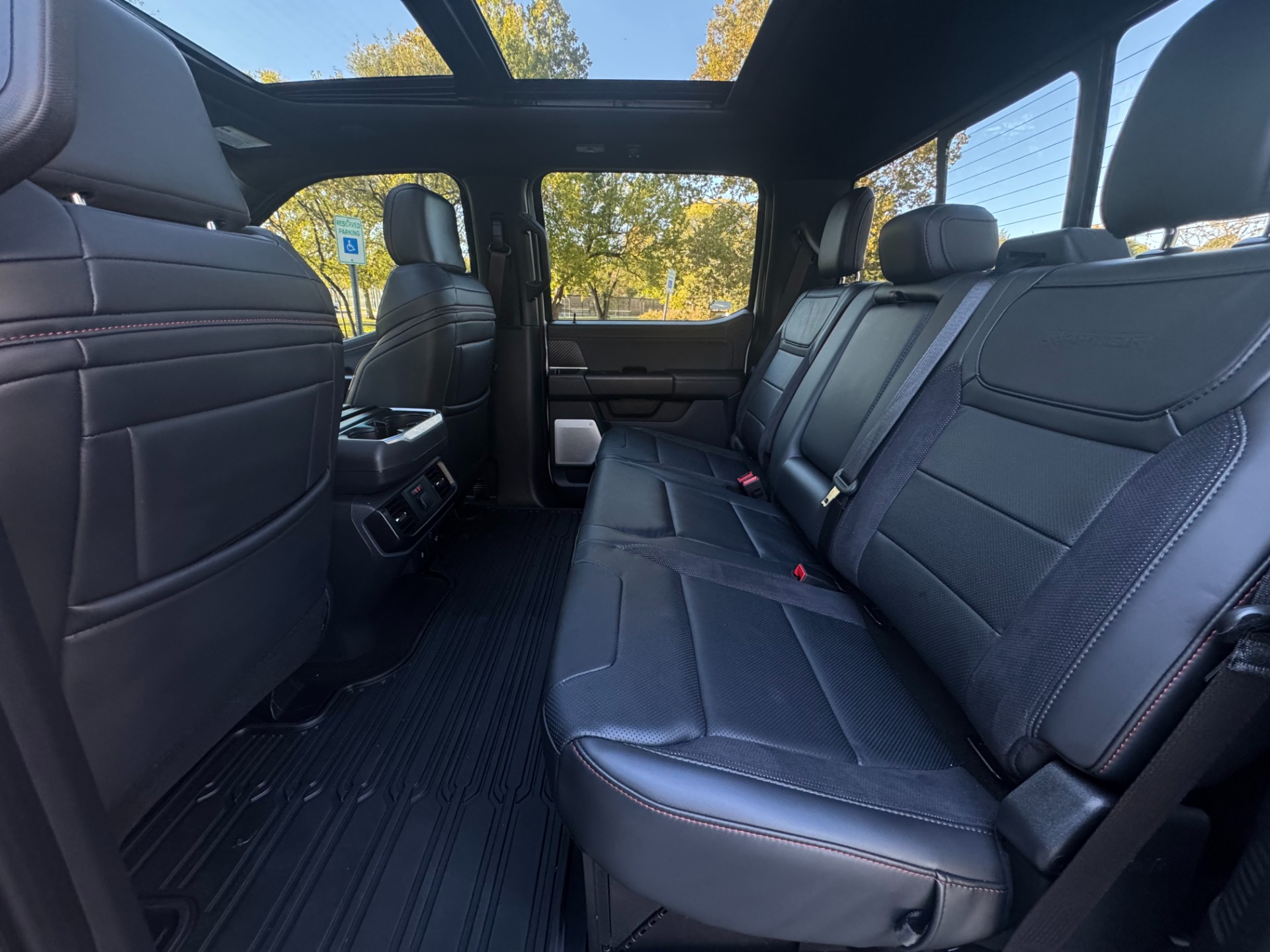 Parasole Parabrezza Su Misura Per Ford F-150 (2022-2025) – Pieghevole Riflettente – Protezione UV E Ghiaccio