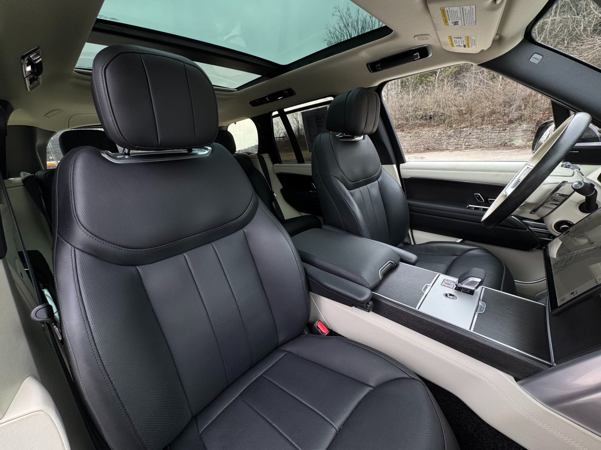 2024 Land Rover Range Rover SE - Photo 19