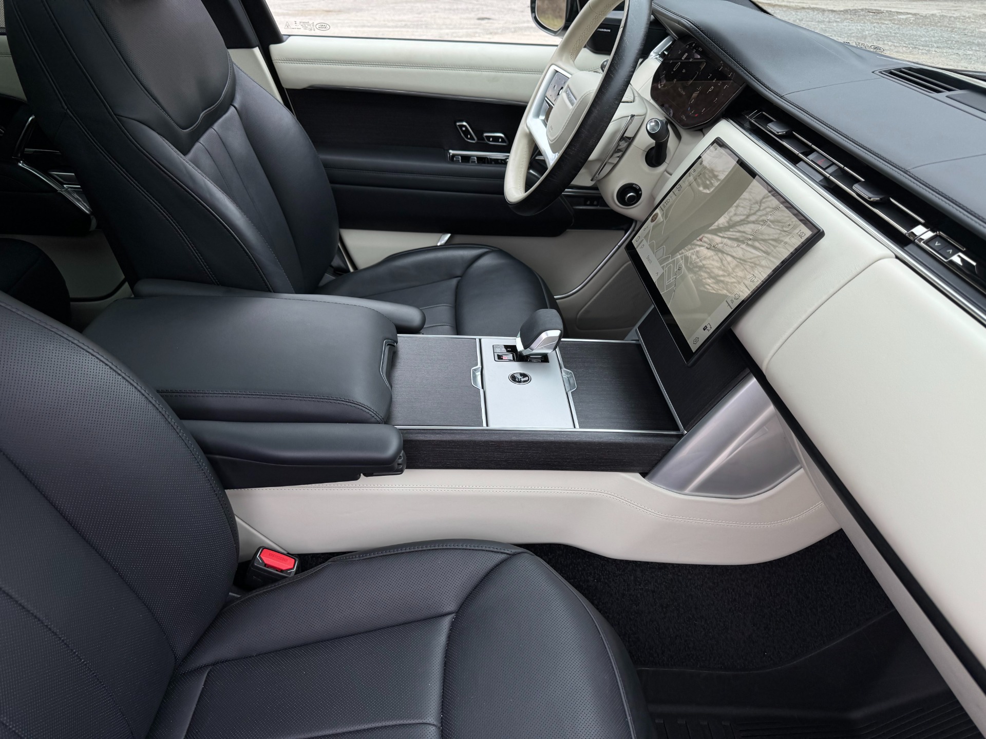 2024 Land Rover Range Rover SE - Photo 20