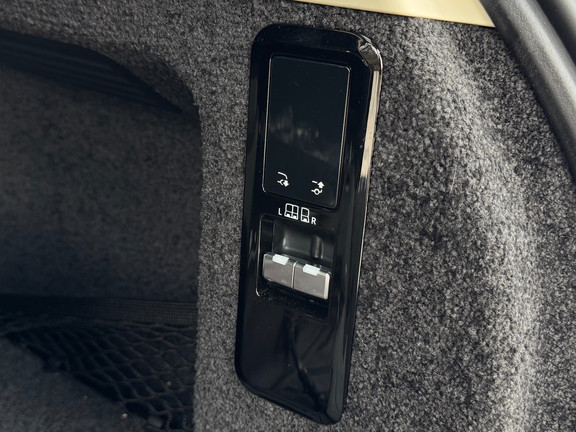 2024 Land Rover Range Rover SE - Photo 40