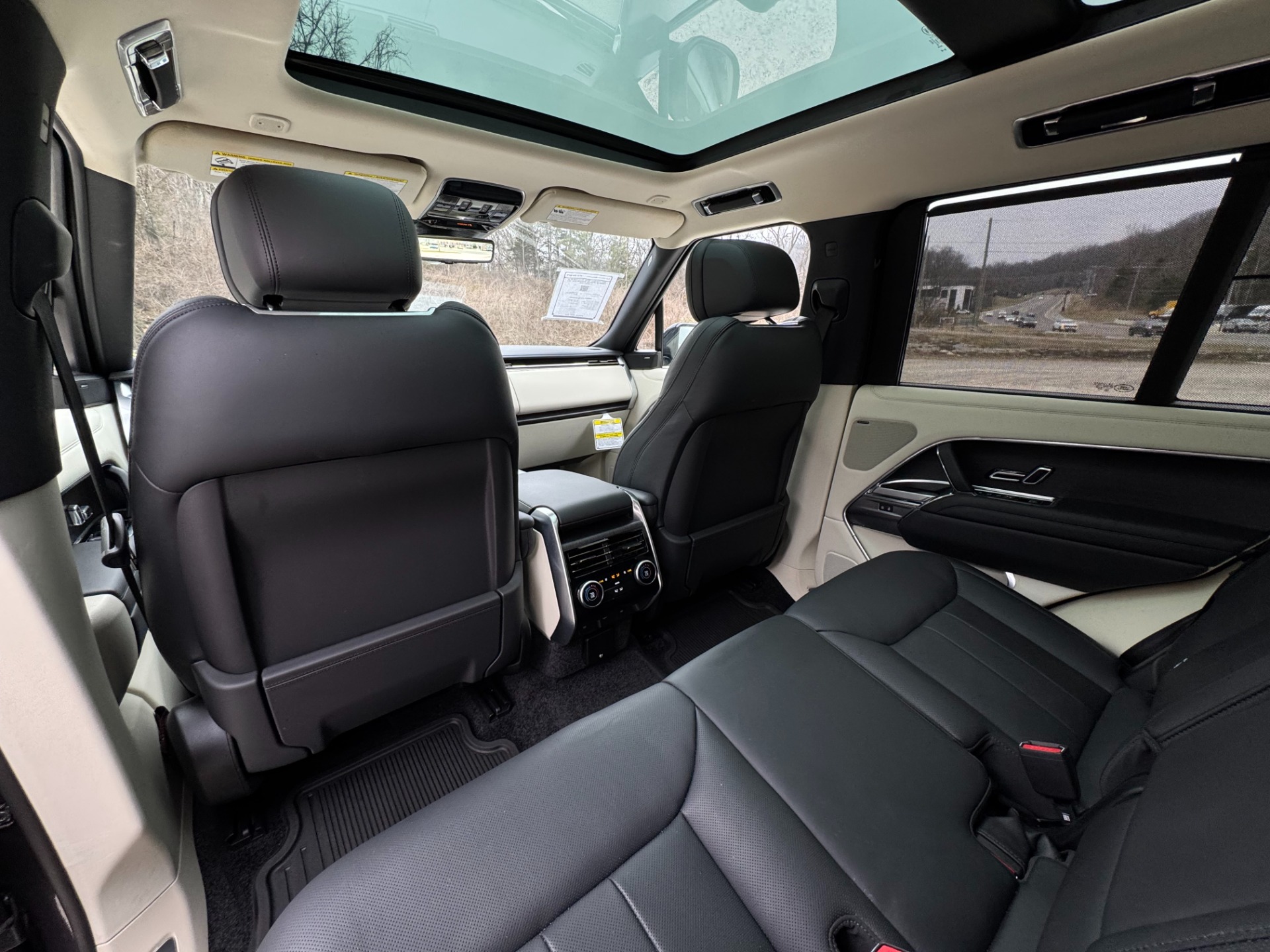 2024 Land Rover Range Rover SE - Photo 43