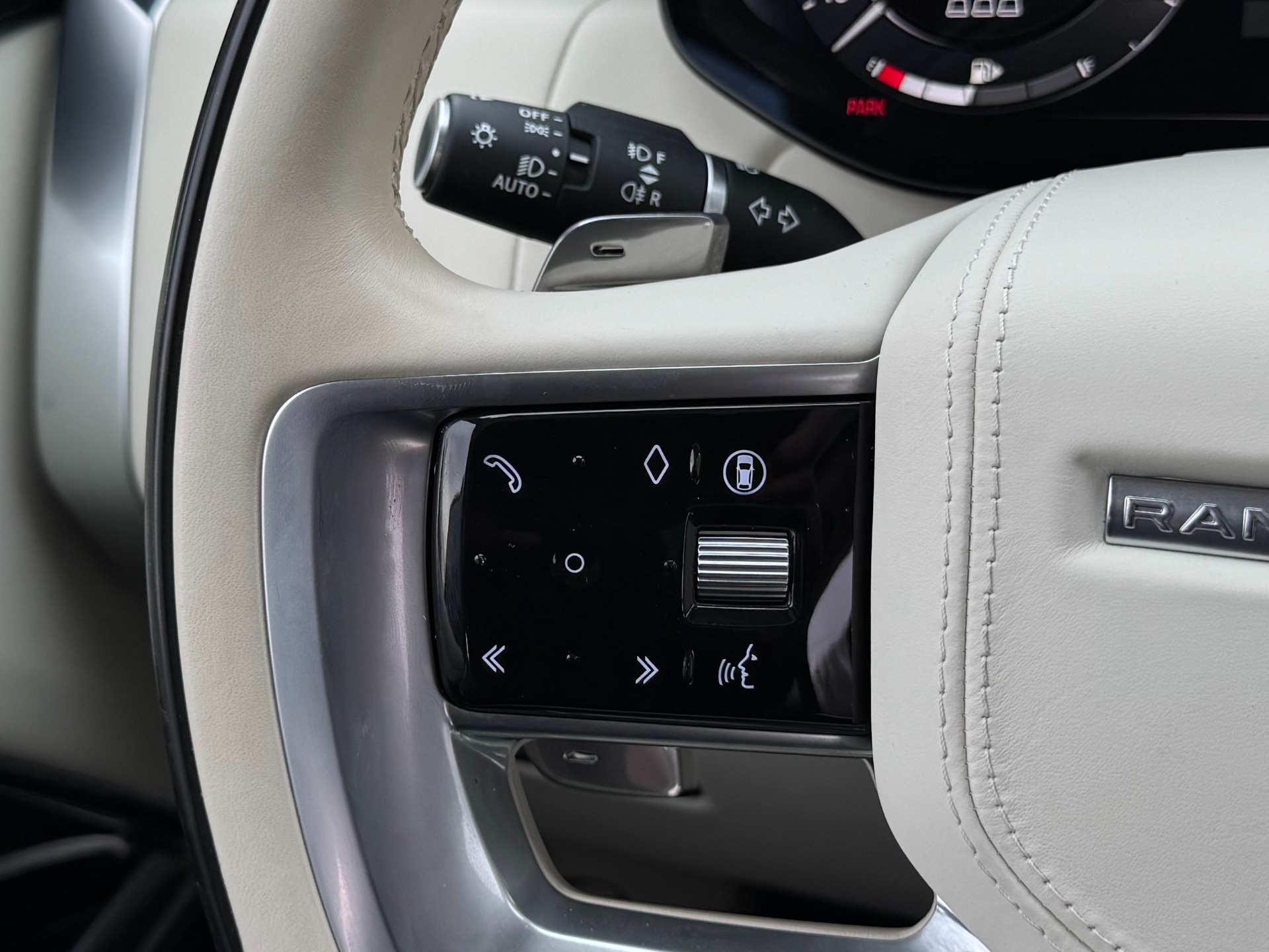 2024 Land Rover Range Rover SE - Photo 55