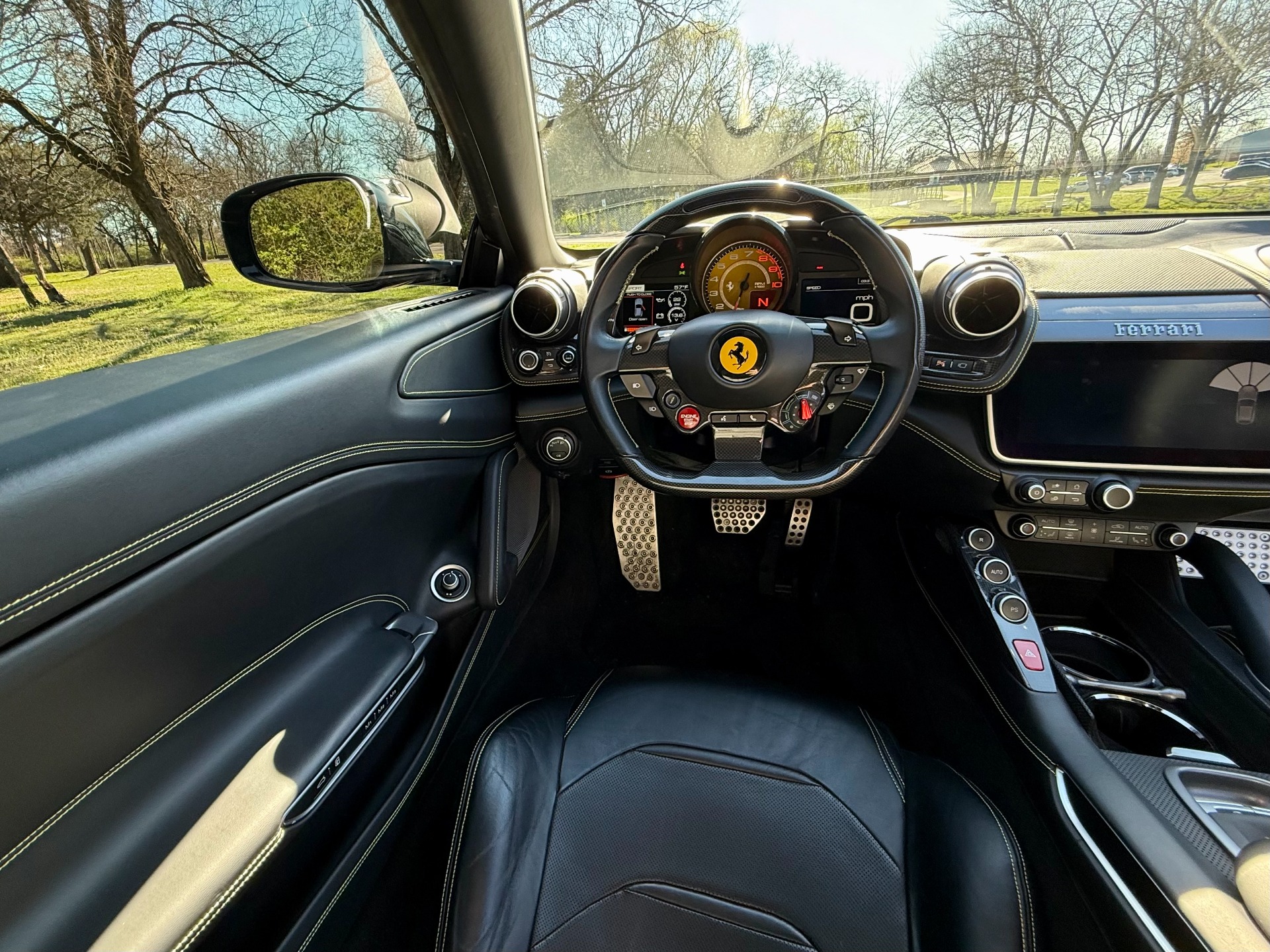 2018 Ferrari GTC4 Base - Photo 29