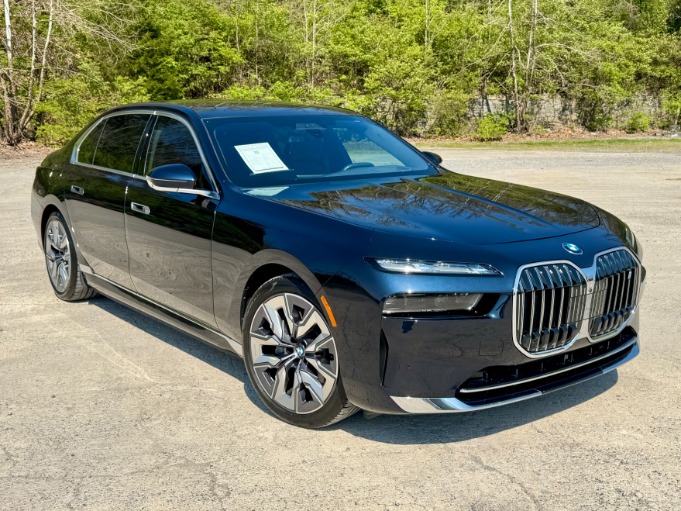 2025 BMW i7