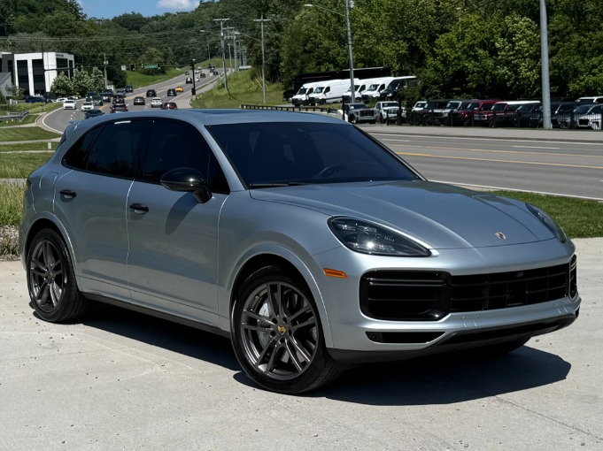 2023 Porsche Cayenne Turbo
