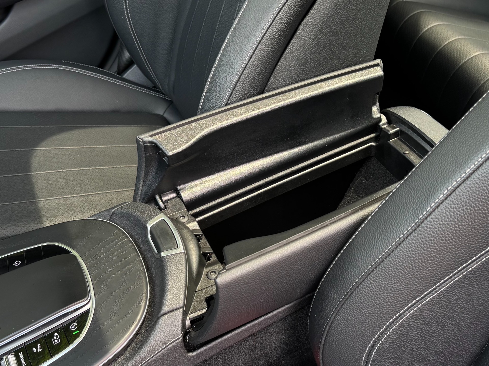 2022 Mercedes-Benz E-Class E350 - Photo 14