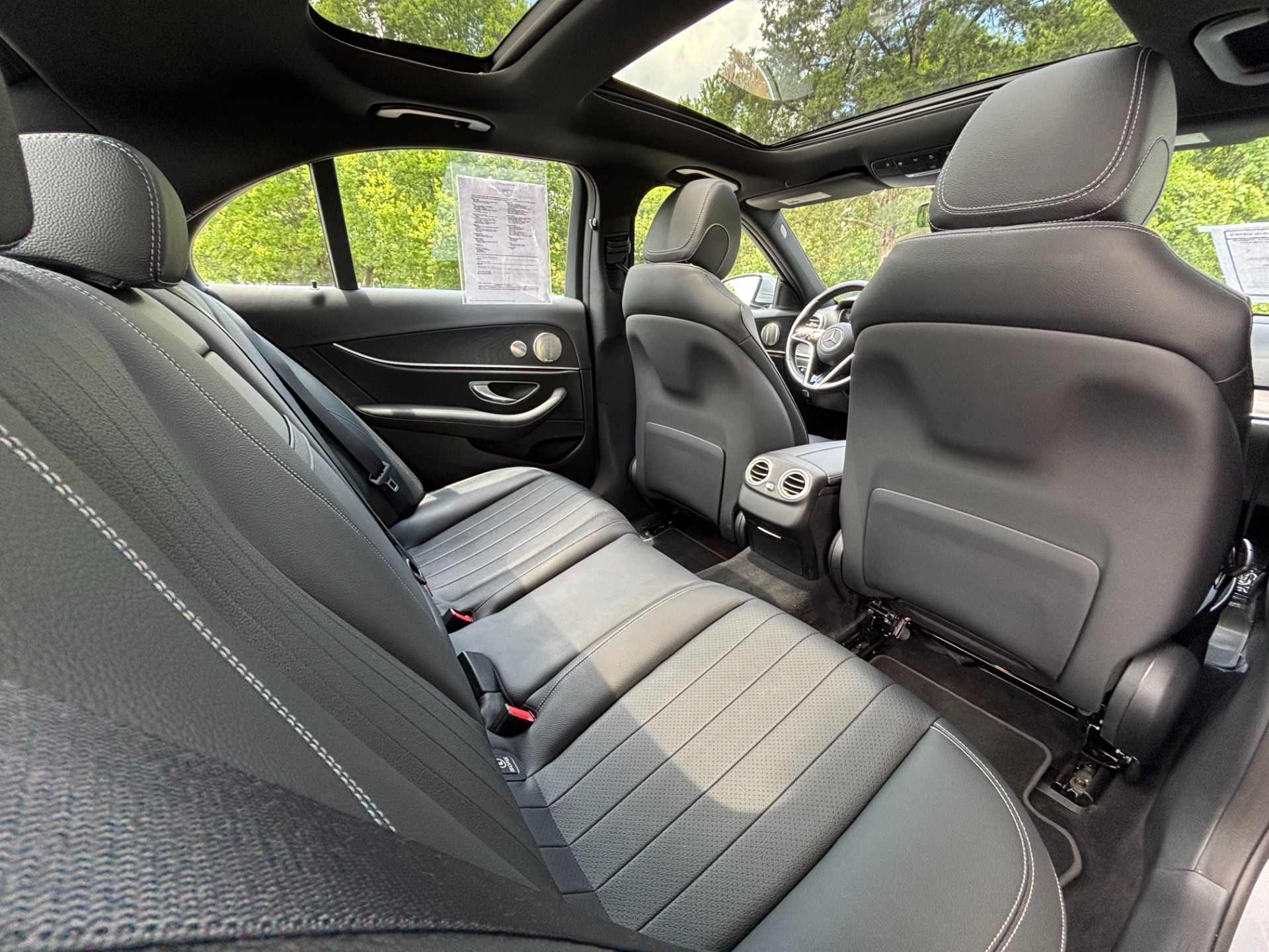 2022 Mercedes-Benz E-Class E350 - Photo 20