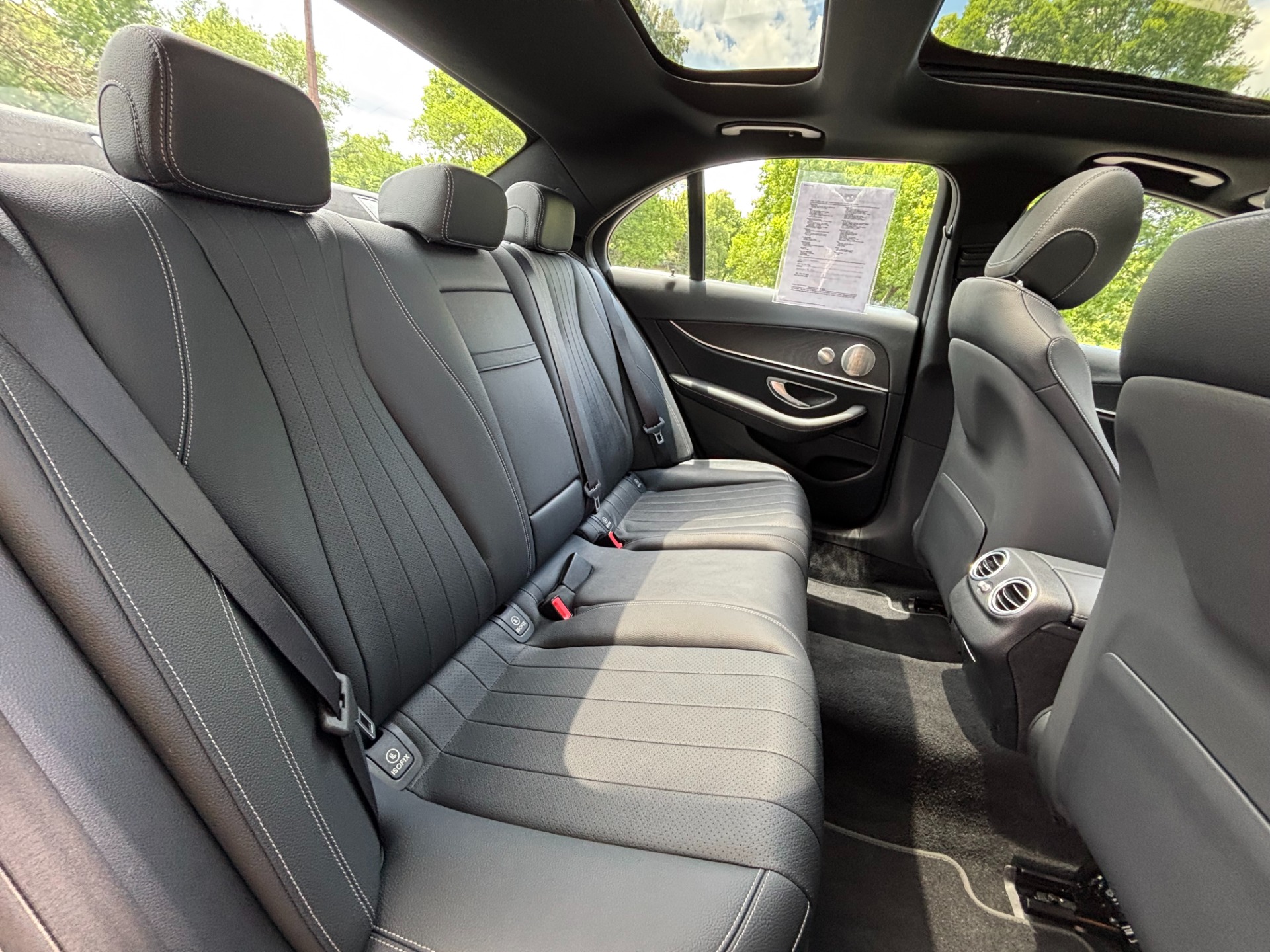2022 Mercedes-Benz E-Class E350 - Photo 21