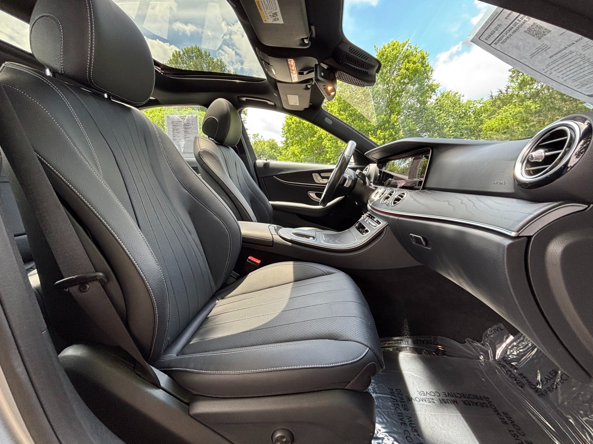 2022 Mercedes-Benz E-Class E350 - Photo 22