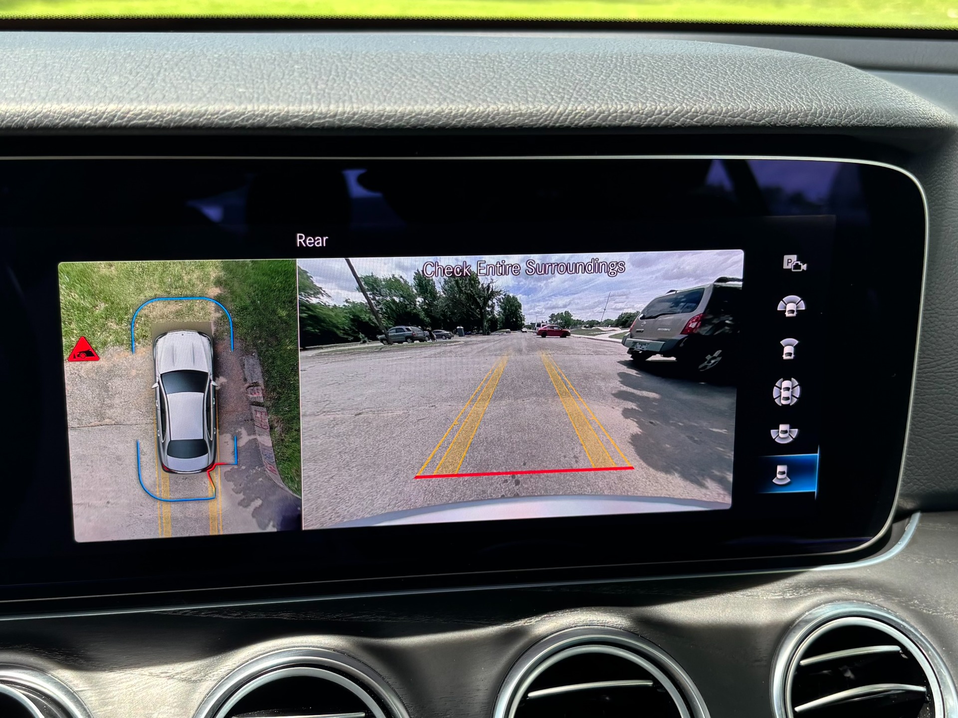 2022 Mercedes-Benz E-Class E350 - Photo 35