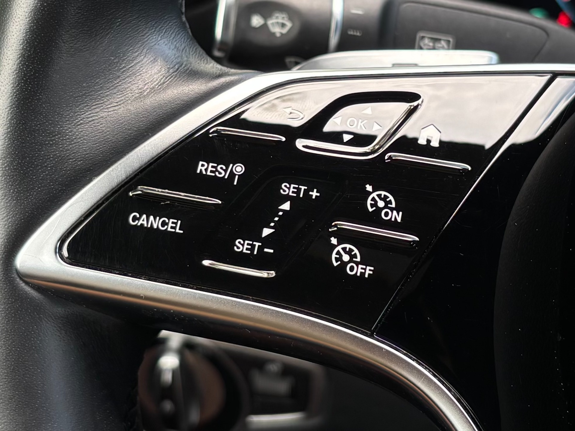 2022 Mercedes-Benz E-Class E350 - Photo 37