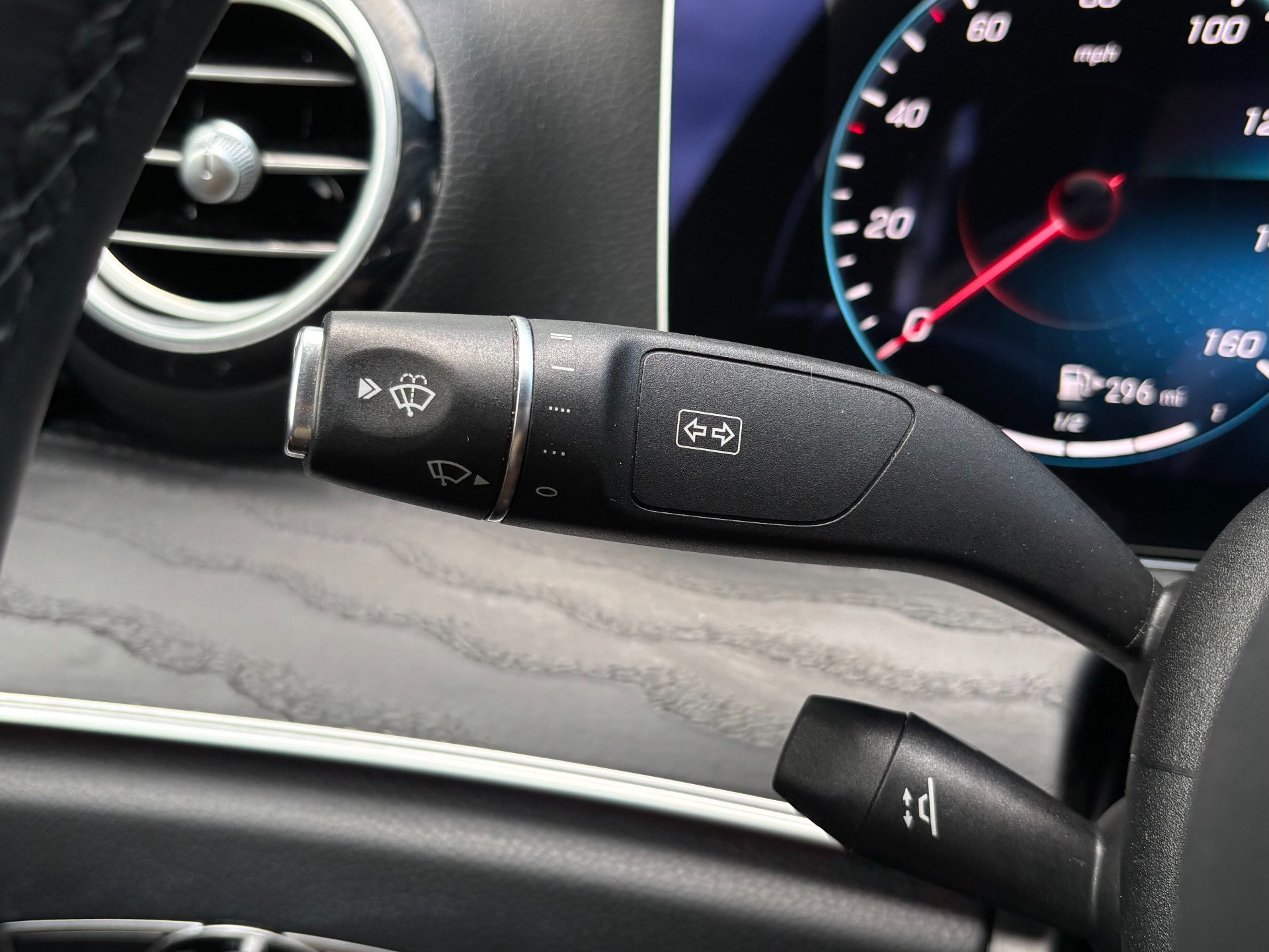 2022 Mercedes-Benz E-Class E350 - Photo 39