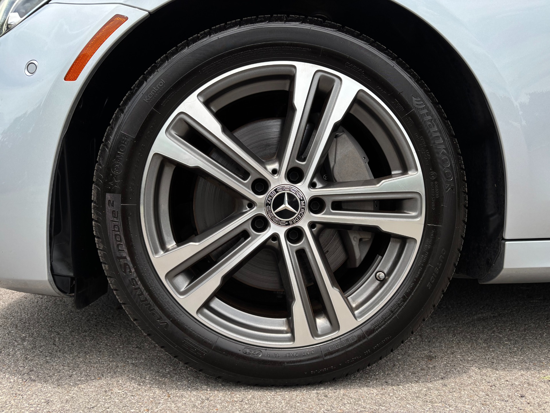 2022 Mercedes-Benz E-Class E350 - Photo 48