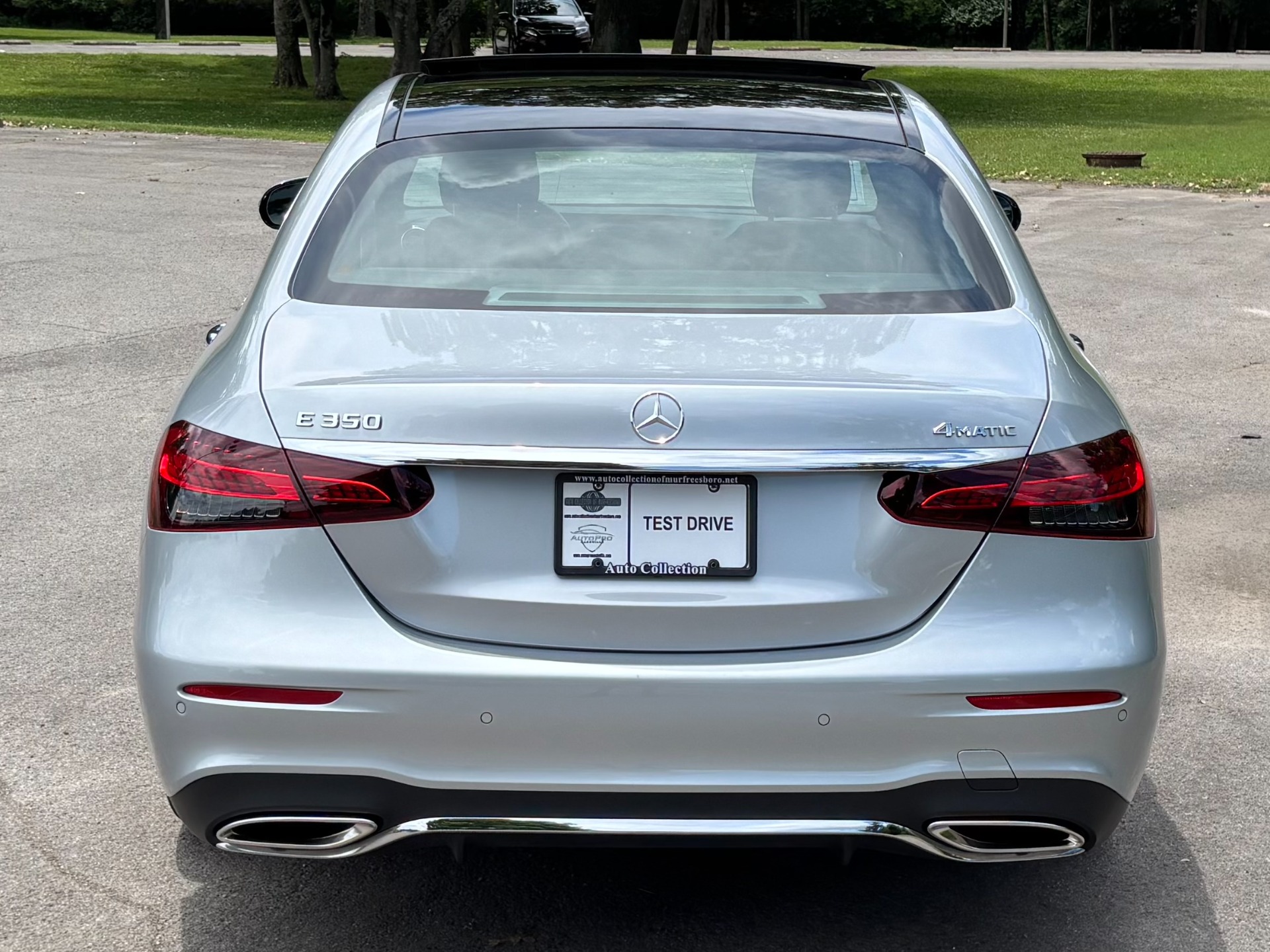 2022 Mercedes-Benz E-Class E350 - Photo 6