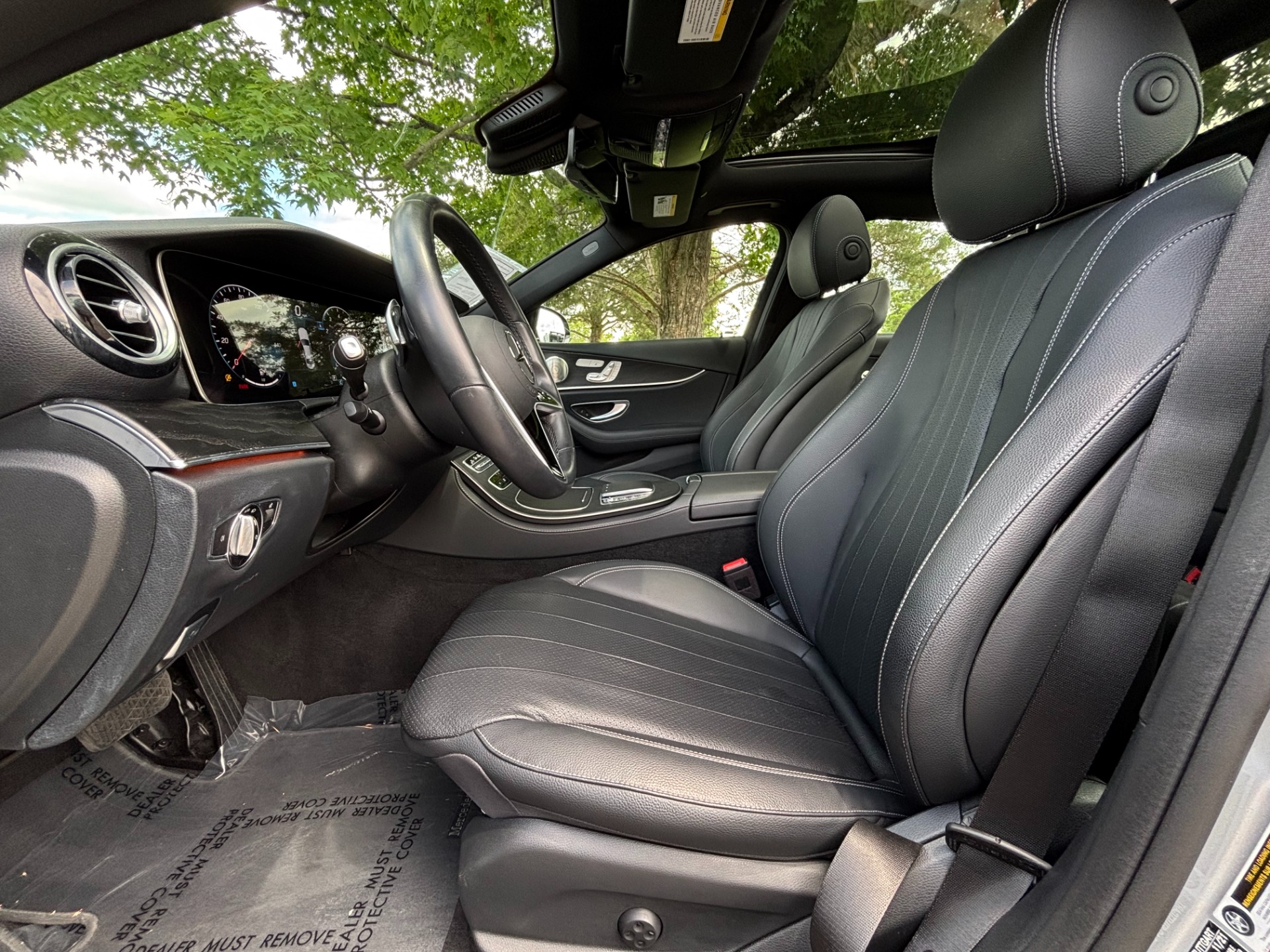 2022 Mercedes-Benz E-Class E350 - Photo 9