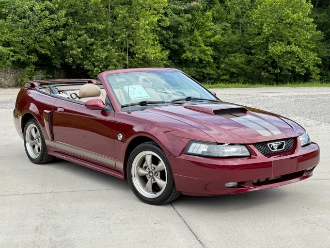 2004 Ford Mustang