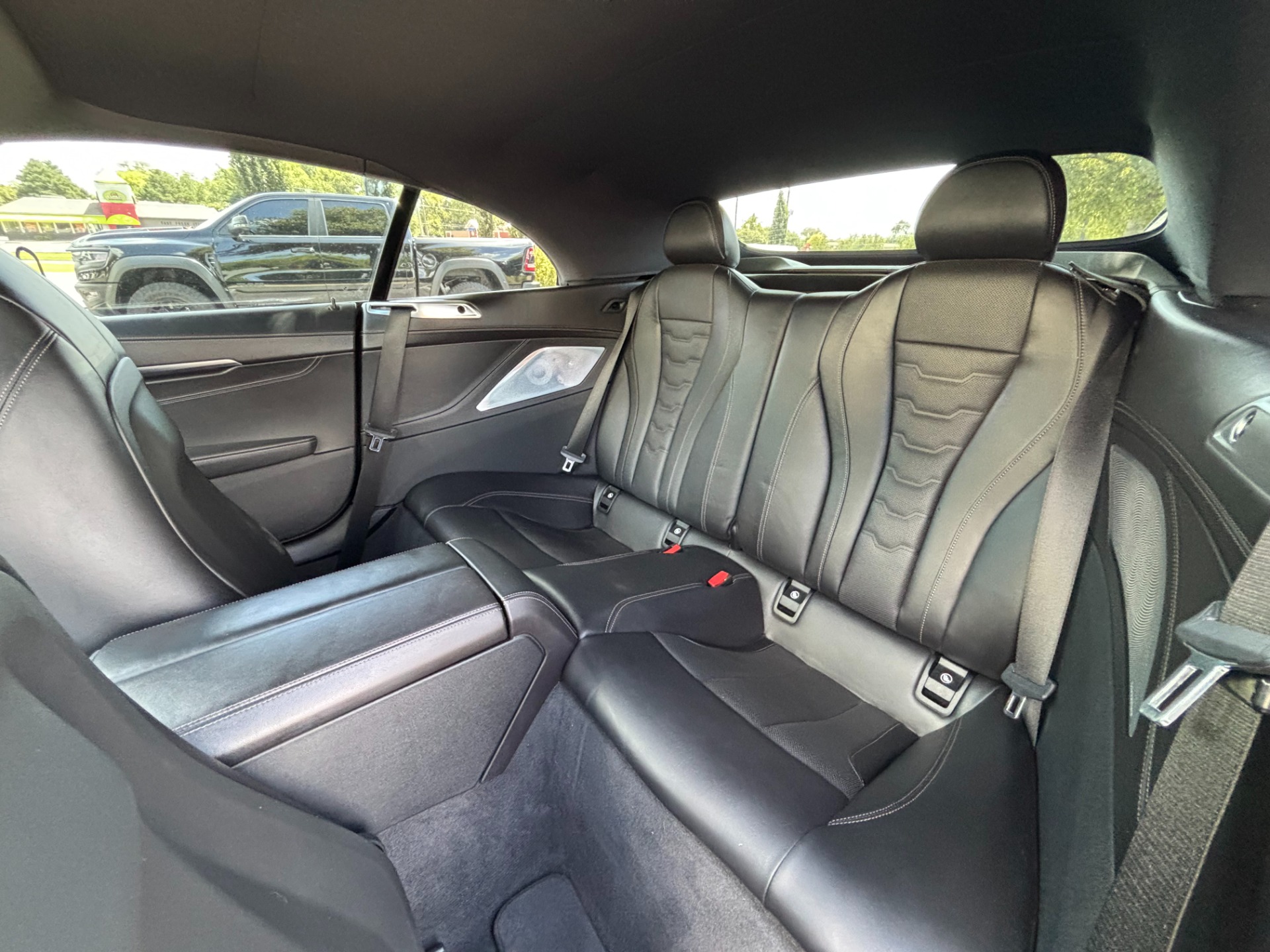 2021 BMW 8 Series M850i - Photo 36