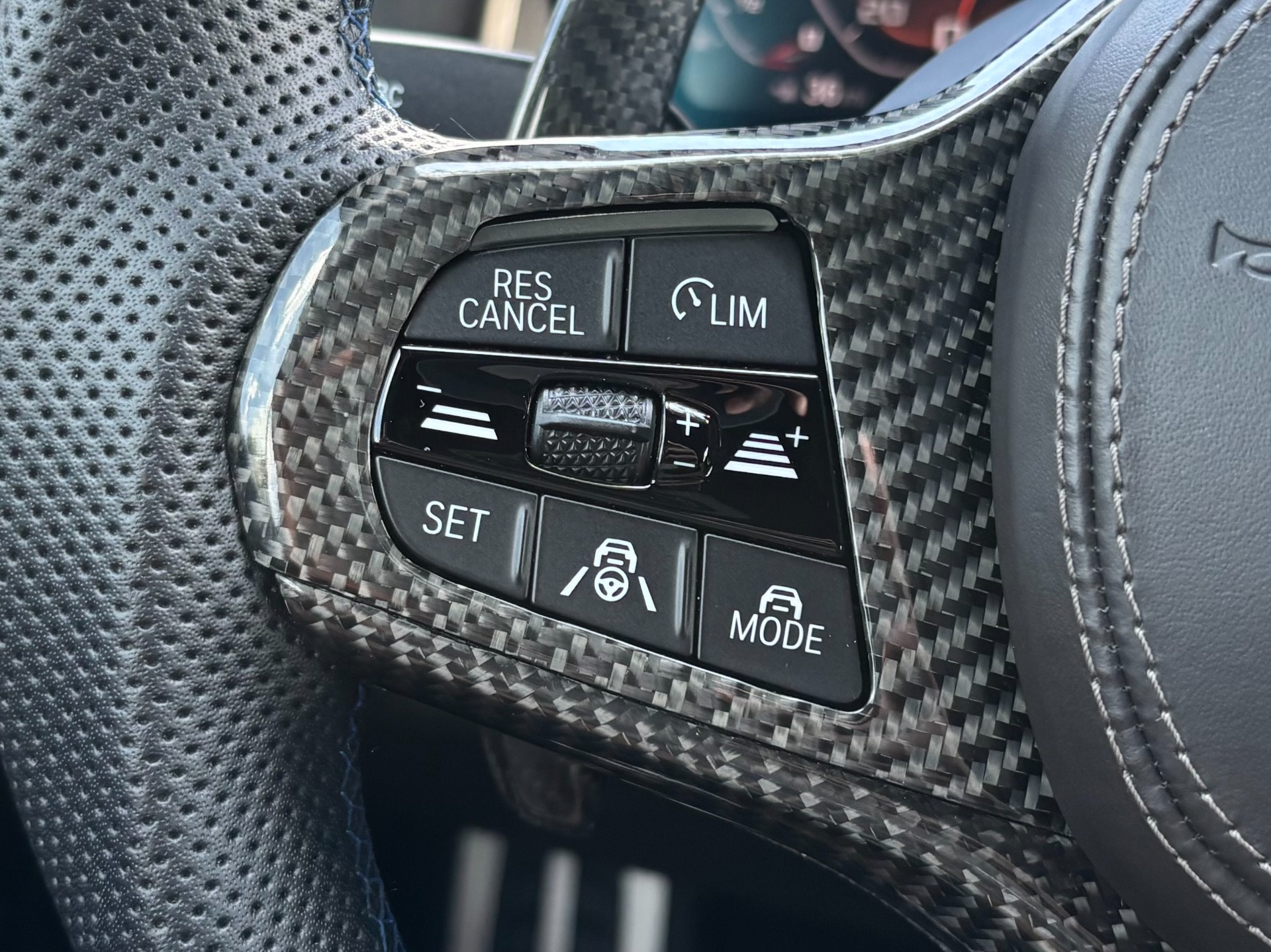 2021 BMW 8 Series M850i - Photo 44