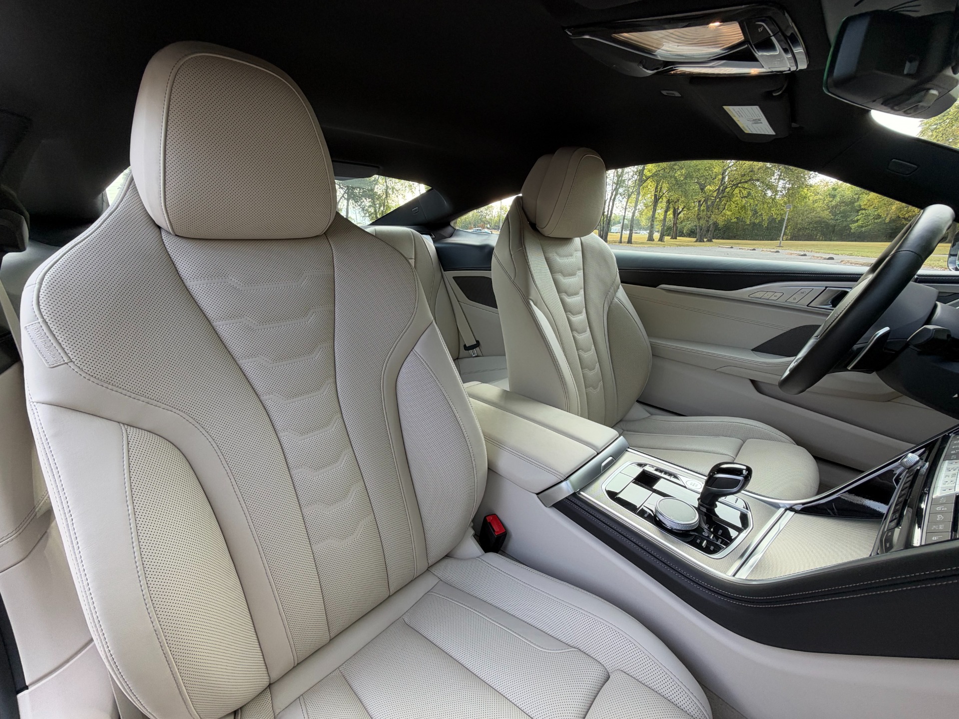 2026 BMW 8 Series 840i - Photo 35