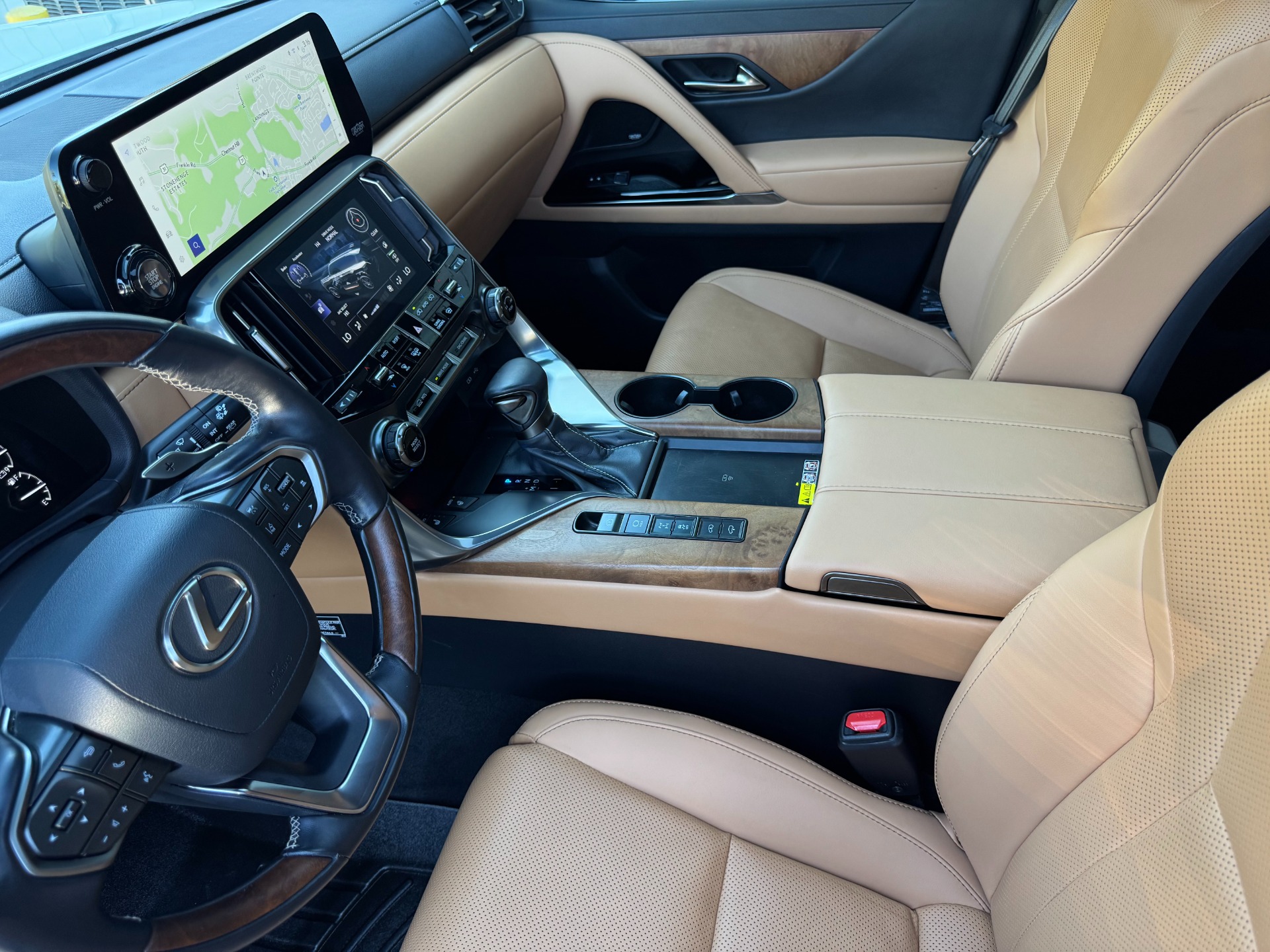 2024 Lexus LX Luxury - Photo 12