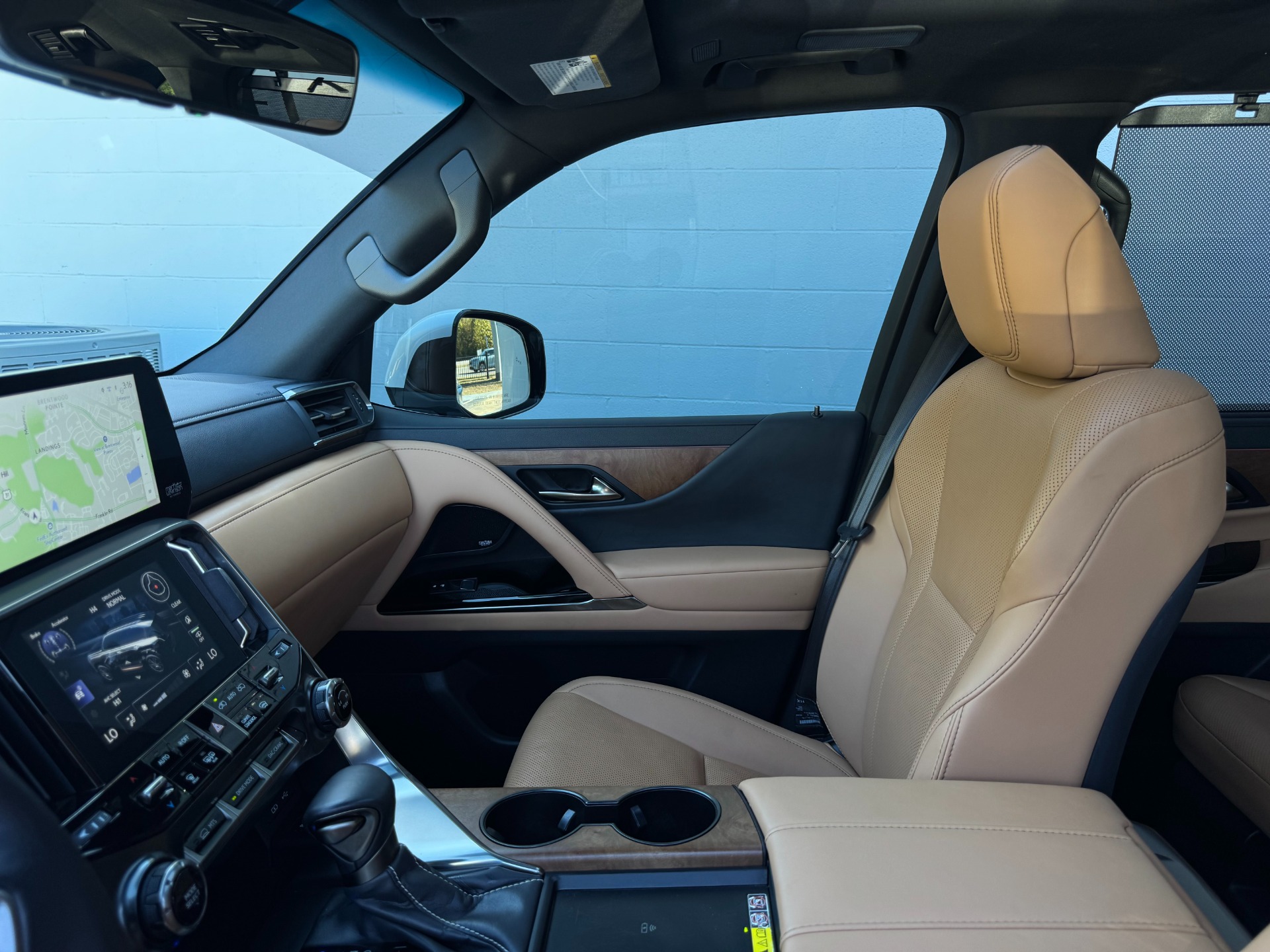 2024 Lexus LX Luxury - Photo 13