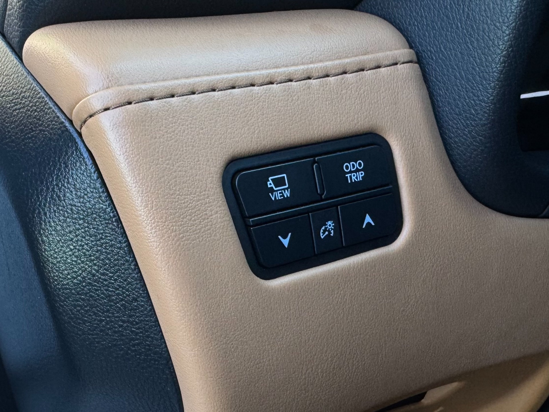 2024 Lexus LX Luxury - Photo 15