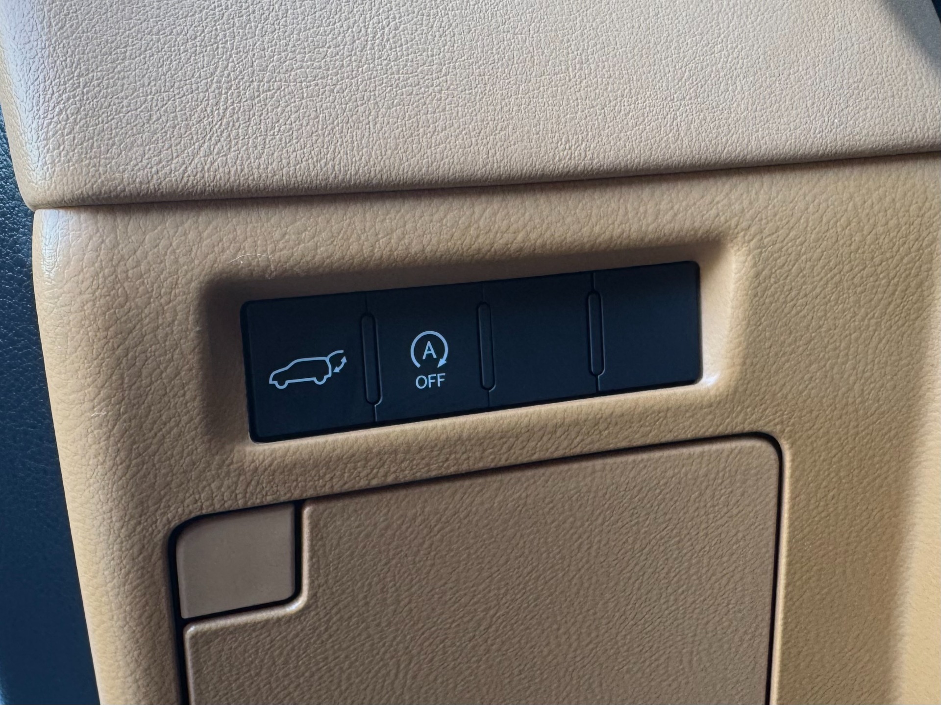 2024 Lexus LX Luxury - Photo 17