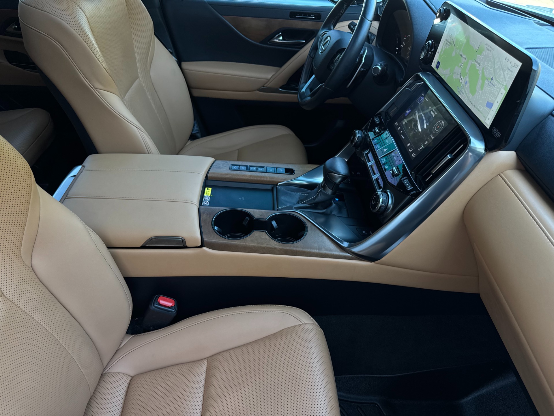 2024 Lexus LX Luxury - Photo 24