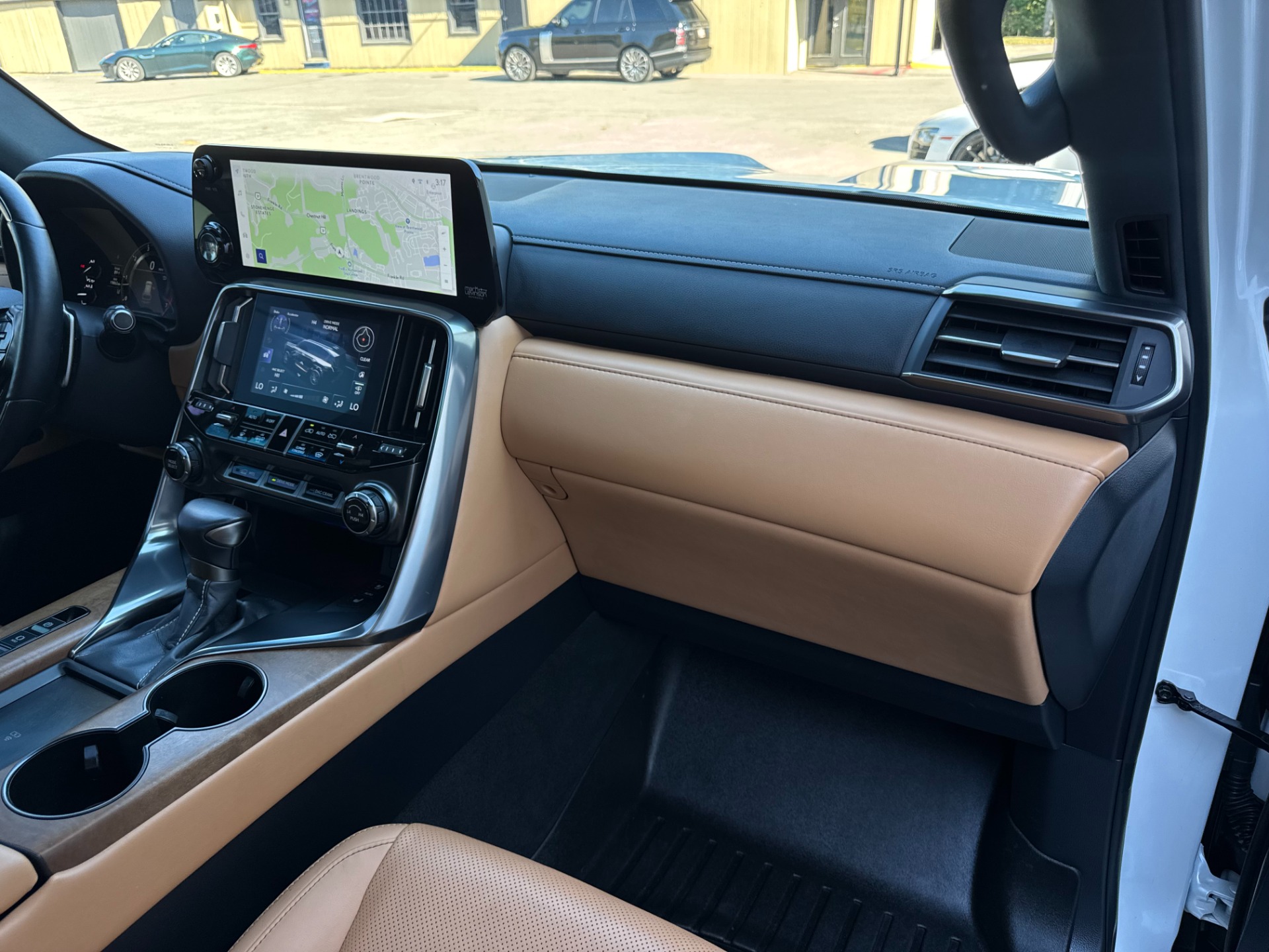 2024 Lexus LX Luxury - Photo 25