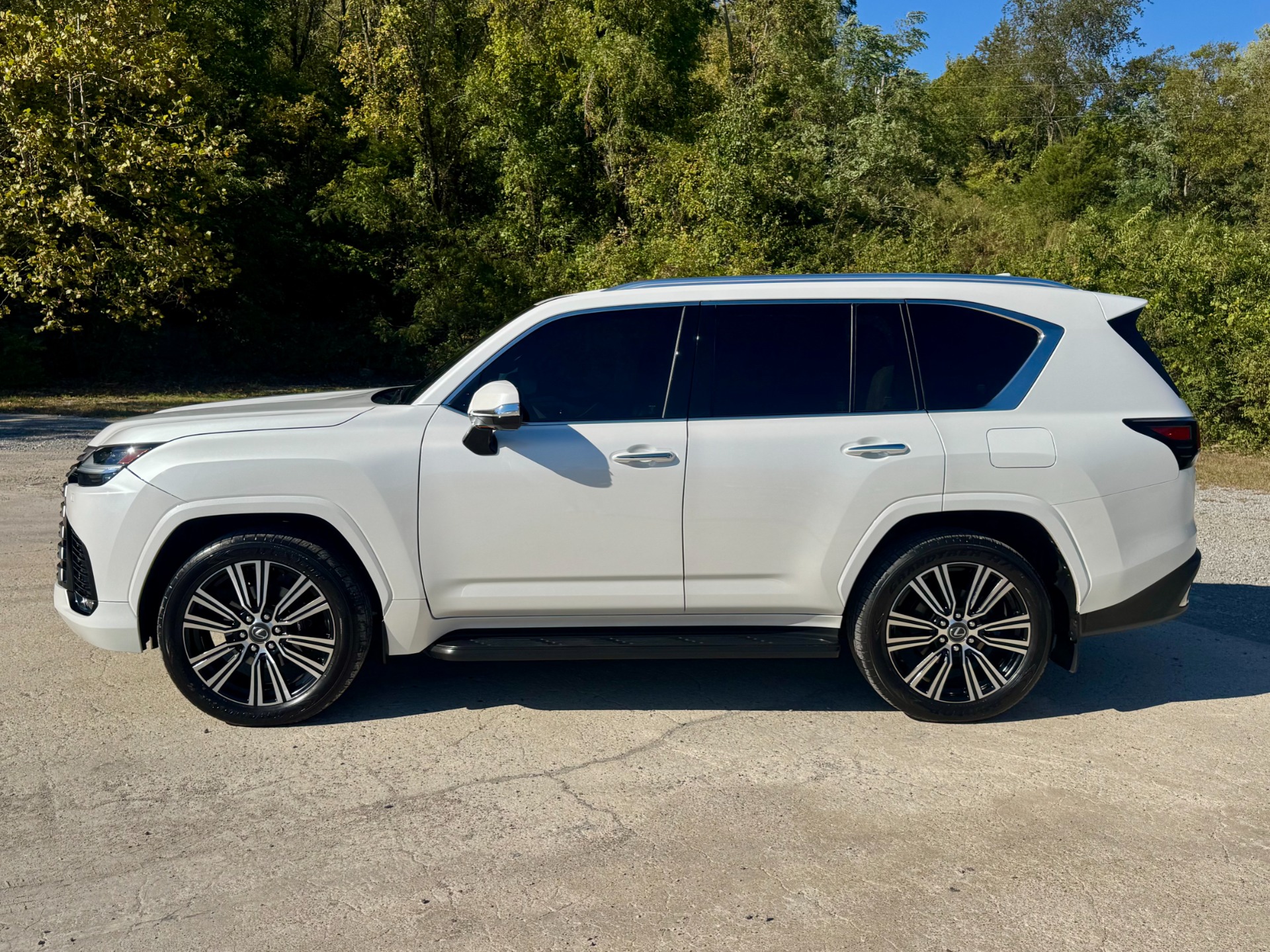 2024 Lexus LX Luxury - Photo 7