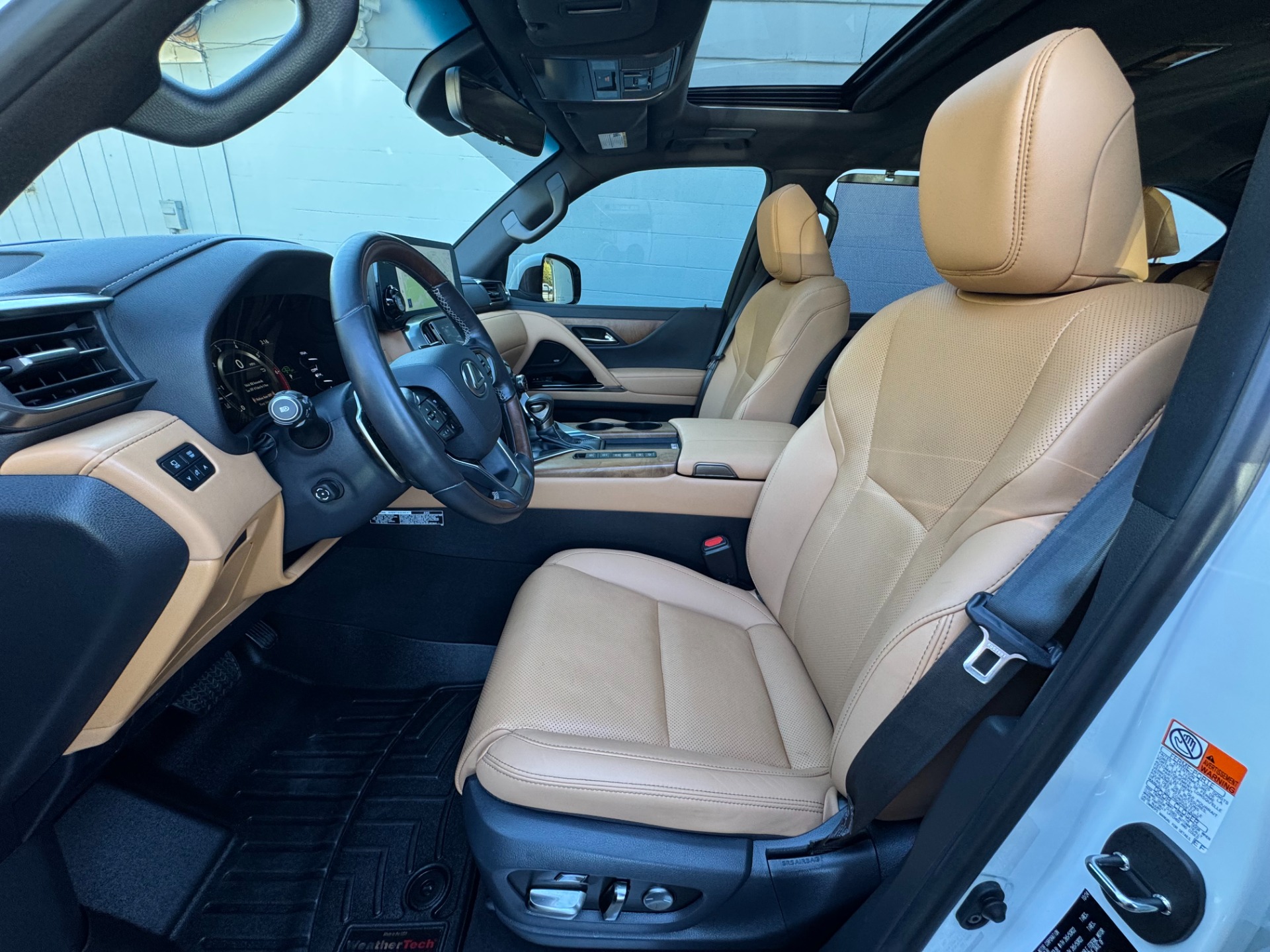 2024 Lexus LX Luxury - Photo 9